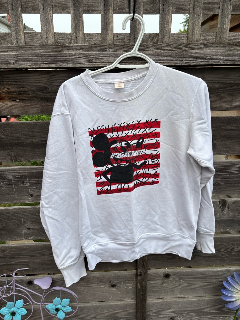 Uniqlo x Keith Haring Crew Neck